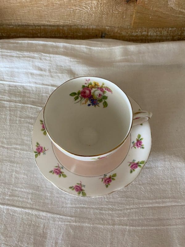 cute tea cups Royal Standard Pink with Rose Chintz top