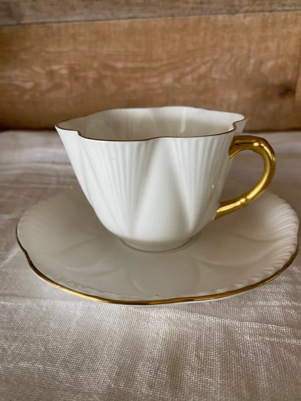 Shelley Teacup and Saucer Fine Bone China - White Fiat Star Gold Trim - Image 3