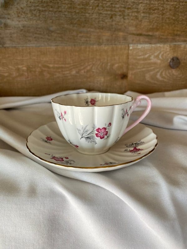 Shelley pink flower tea cup