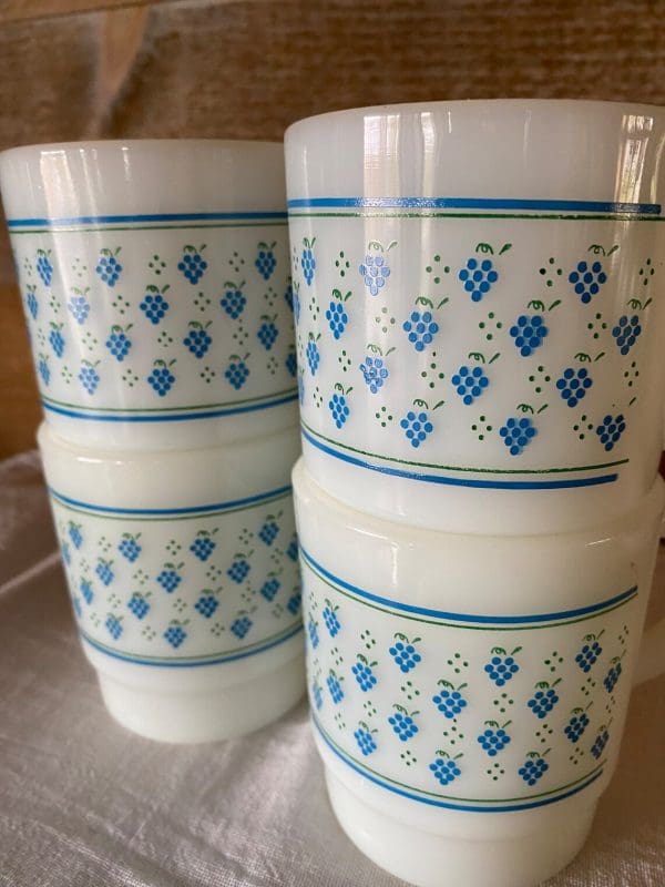 Termocrisa Mugs Set of Four Blue Grape Pattern close milk glass with pattern