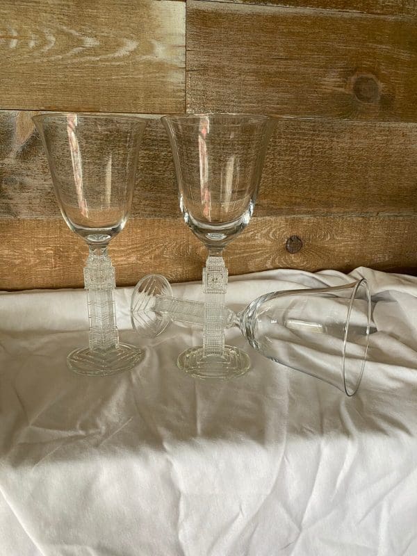 novelty wine glass vintage set of three big ben shaped stems