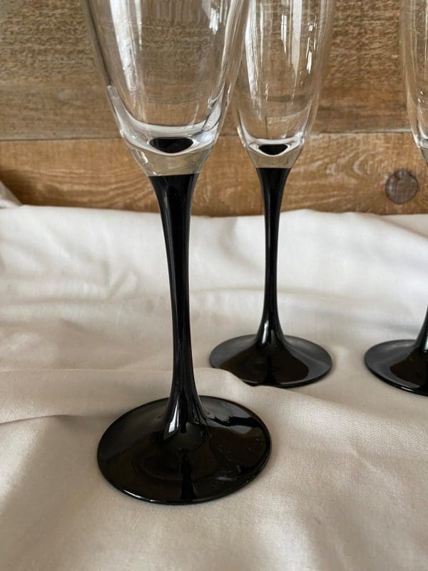 Luminarc champagne flutes black stems