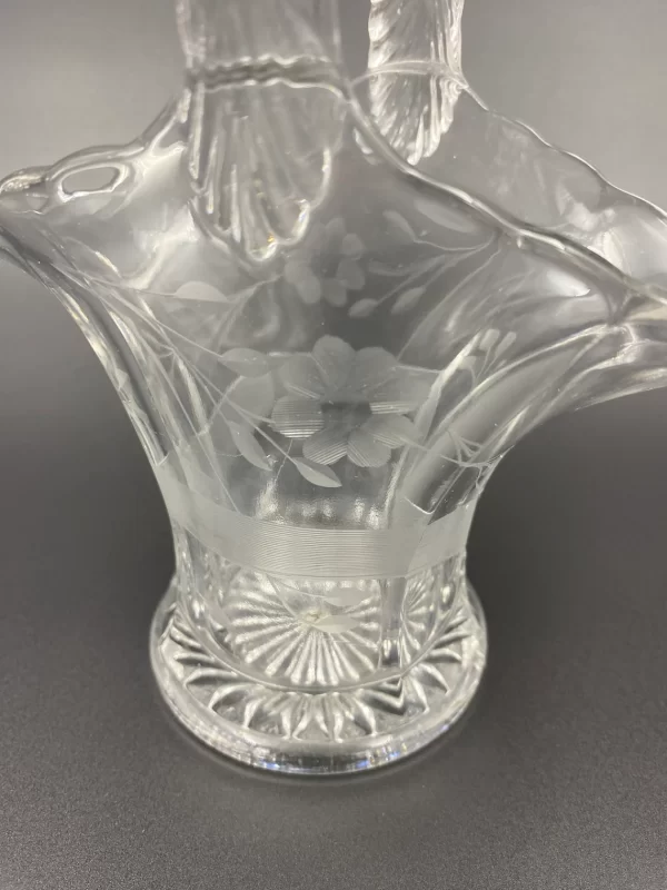 brides basket glass close to etched flowers on side