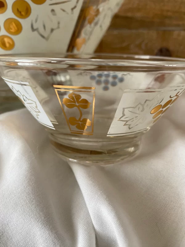 vintage chip and dip bowl golden grapes Hazel Atlas