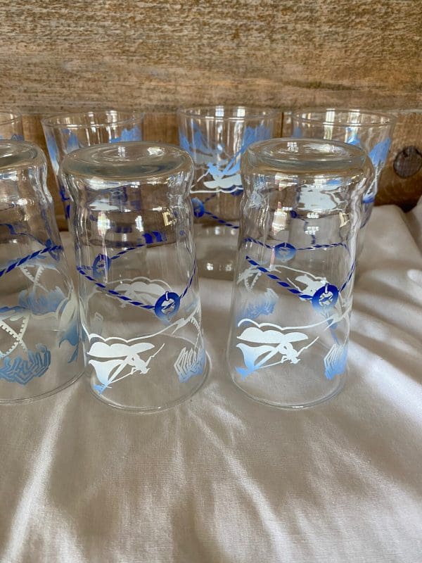 sailboat glasses shaped bottoms