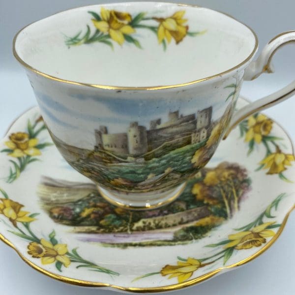 British song tea cup Royal Albert close