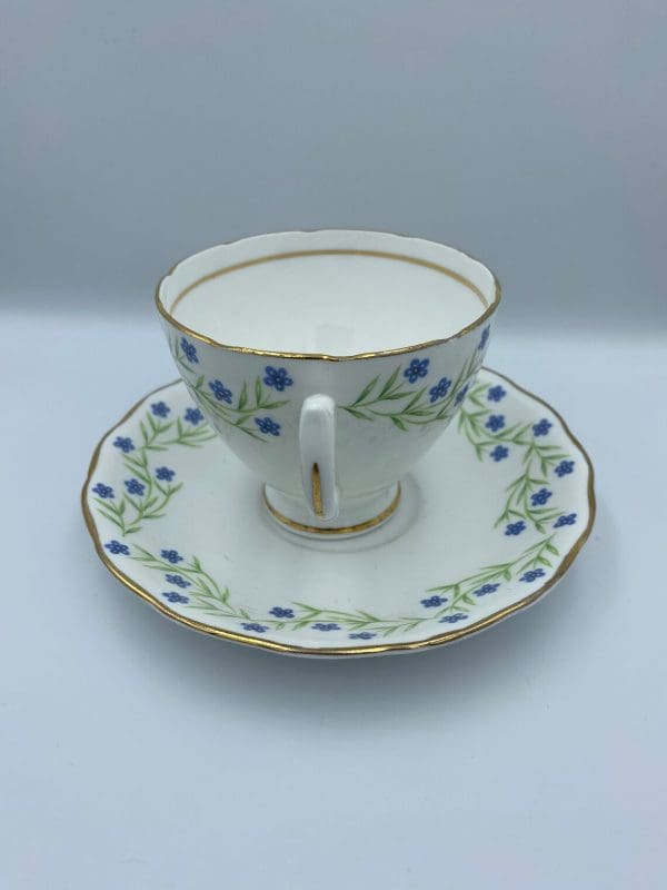 forget me not tea cup Royal Vale handle