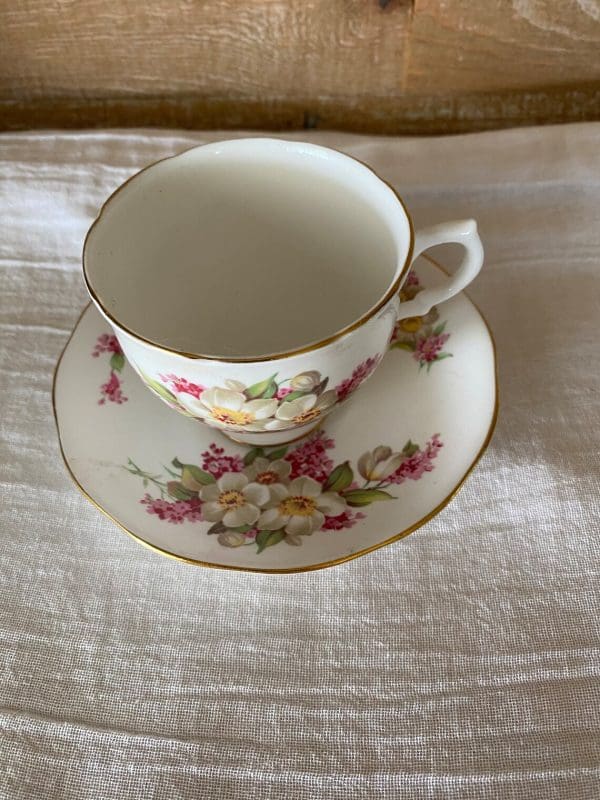 Salisbury bone china England teacup top